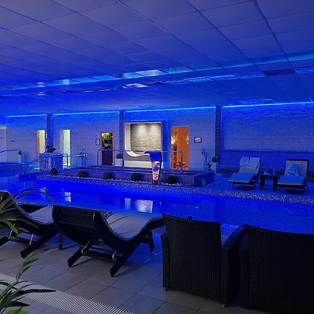 Stari Banovci"Poseidon" Centar公寓式酒店 外观 照片